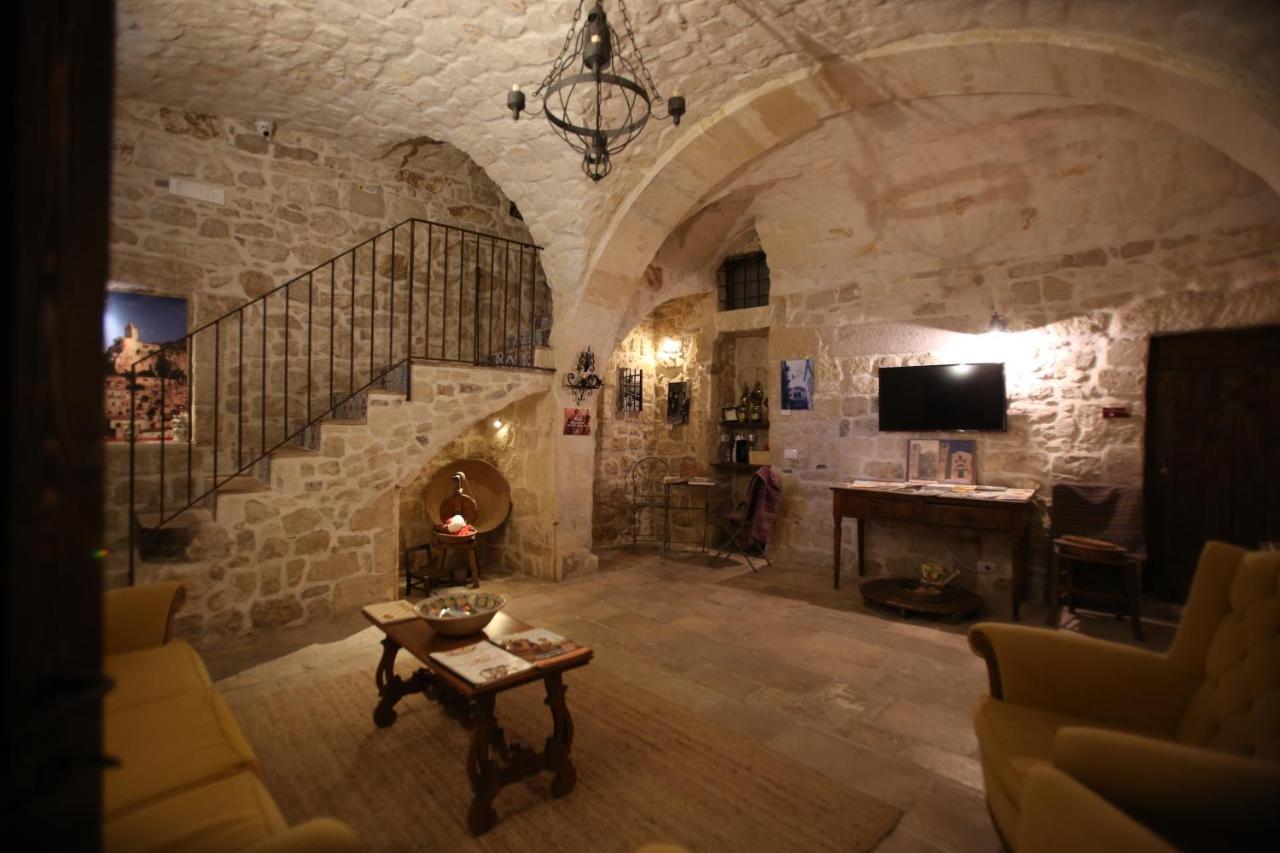 מודיקה Case-Grotte Degli Avi, Esperienza Abitativa In Grotta מראה חיצוני תמונה